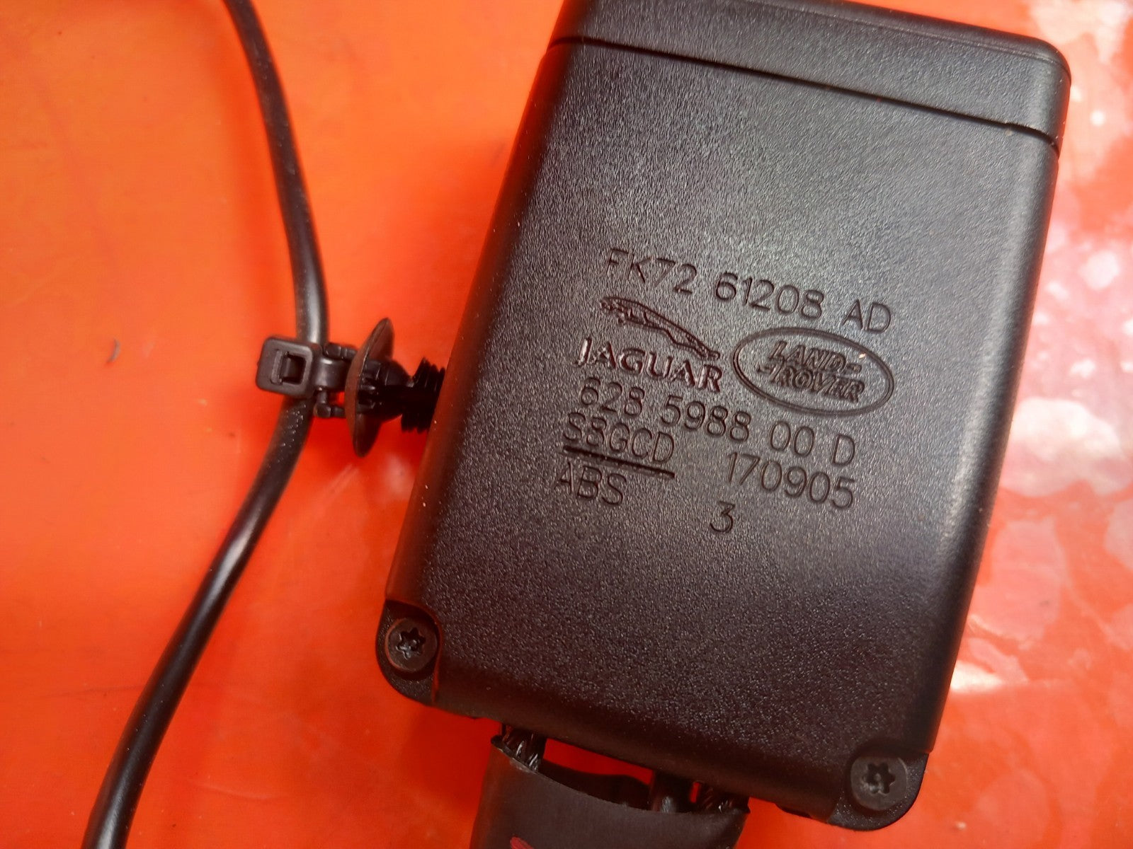 Range Rover Evoque L538 2.0 Diesel 2018 Front Left Seat Buckle FK7261208AD A108 - Image 5