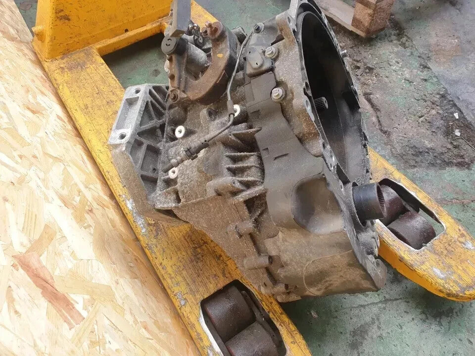 ✅LAND ROVER DISCOVERY L550 2.0 DIESEL 2016 6 SPEED MANUAL GEARBOX GK7R7002CB - Image 4
