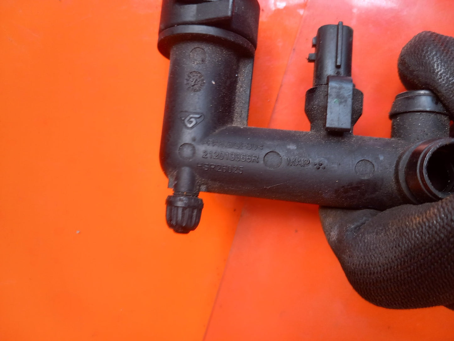 2021 Mercedes W415 Citan Coolant Pipe 212013366R Warranty A399 - Image 12