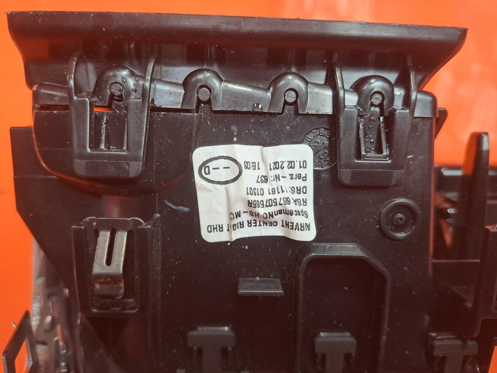 ✅2021 Renault Captur MK2 Dash Vent Right Side Central 687507565R + Warranty A385 - Image 7