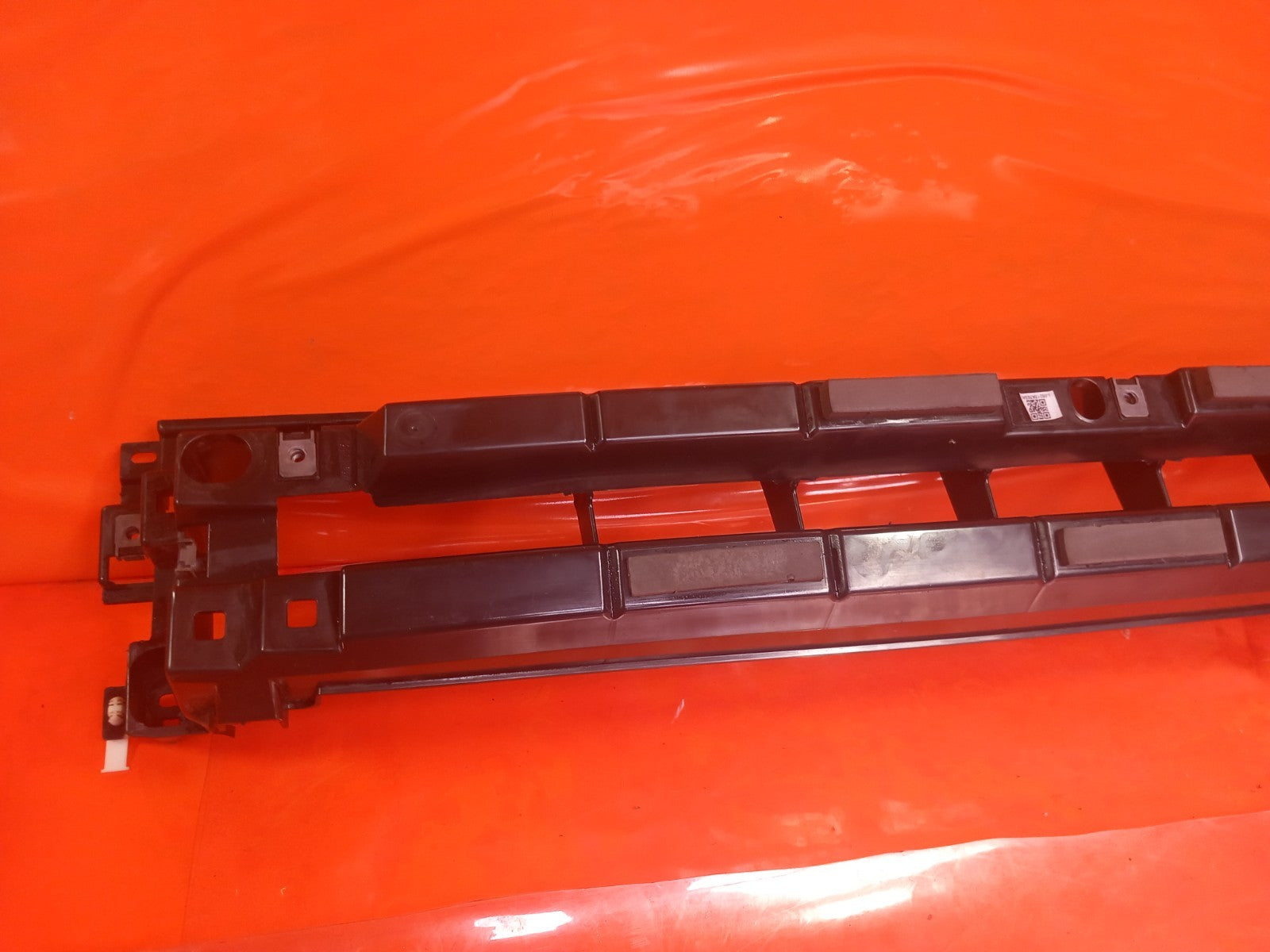 2025 Land Rover Defender L663 Front Bumper Bracket L8B2-17A793-A Warranty A396 - Image 2