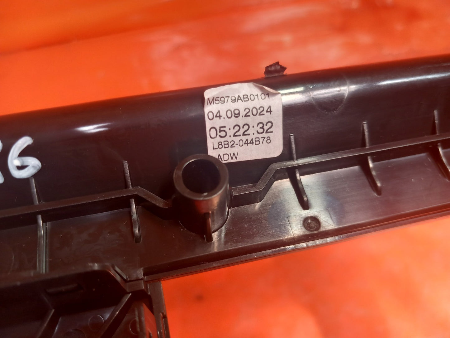 2025 Land Rover Defender L663 Centre Console Trim L8B2-044B78-ADW Warranty A396 - Image 11