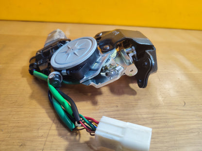 ✅MITSUBISHI OUTLANDER 2.0 PETROL 2017 REAR TAILGATE LOCK MOTOR ACTUATOR A105 - Image 3