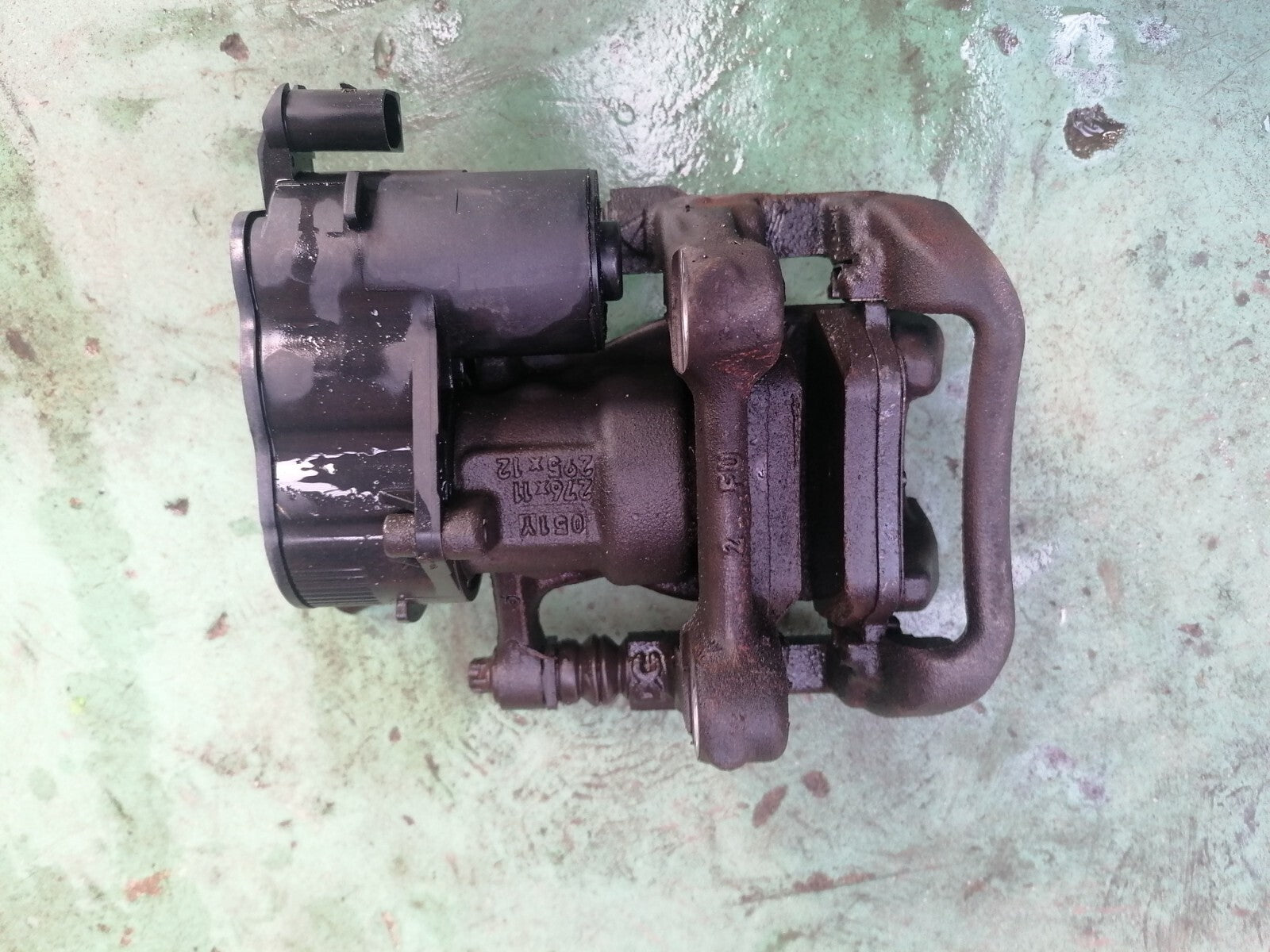 ✅2020 MERCEDES A CLASS W177 1.3P REAR LEFT BRAKE CALIPER A2474230800 A050 - Image 2
