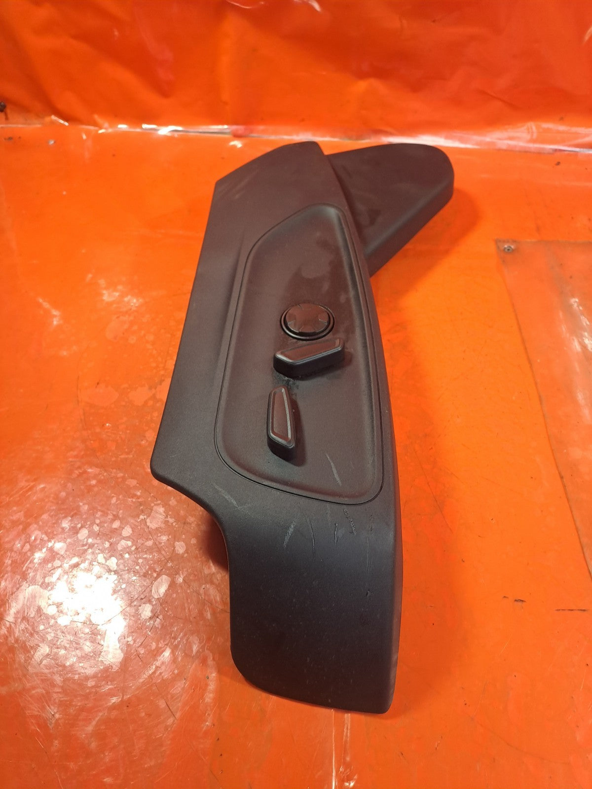 ebay-src:https://i.ebayimg.com/00/s/mtywmfgxmjaw/z/nieaaeswsa1plybm/$_57.jpg