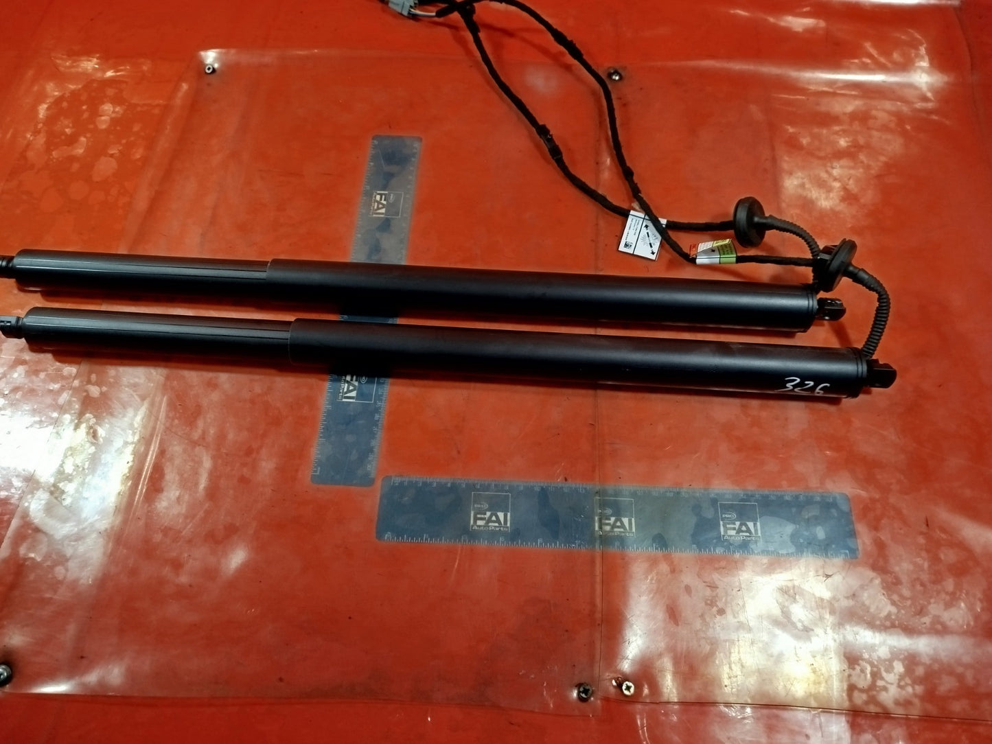 ✅FORD KUGA ST-LINE 2.5 PETROL 2025 ELECTRIC TAILGATE BOOTLID STRUTS PAIR A326 - Image 8