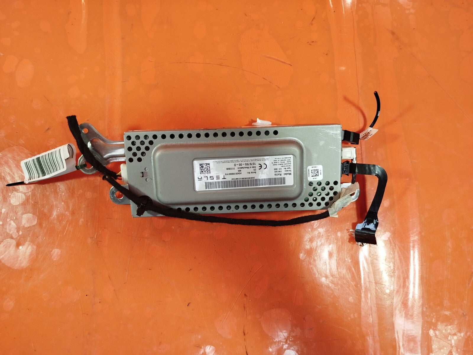 ✅2020 TESLA MODEL 3 RADIO RECEIVER CONTROL MODULE ECU 107975500D + WARRANTY A266 - Image 2