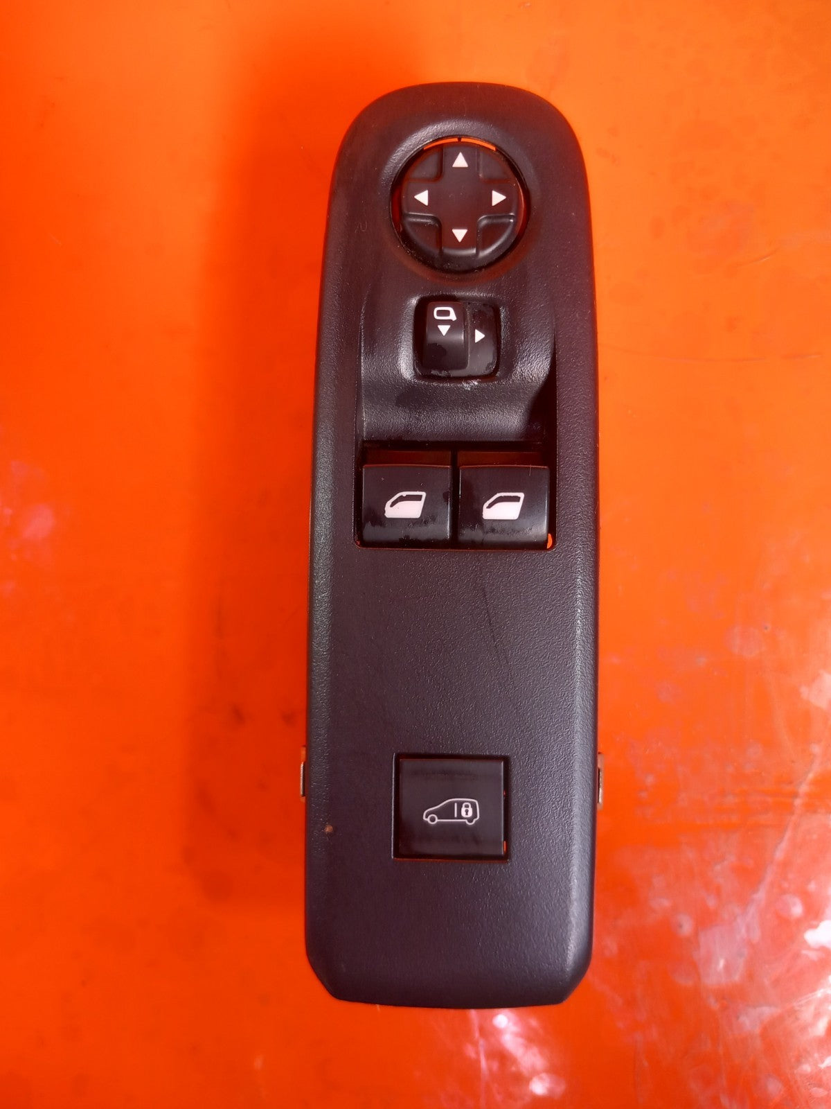 ebay-src:https://i.ebayimg.com/00/s/mtywmfgxmjaw/z/jtoaaeswa5lqv1du/$_57.jpg