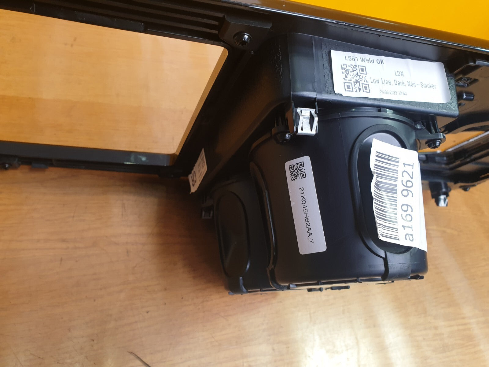 ✅2022 RANGE ROVER EVOQUE L551 CENTRE CONSOLE CUP HOLDER M8D2045H62AA + WARRANTY - Image 11