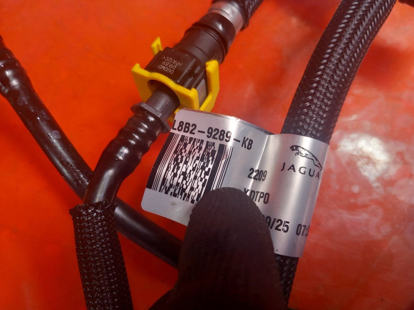 2025 Land Rover Defender L663 Fuel Pipe Set L8B2-9289-KB Warranty A396 - Image 11