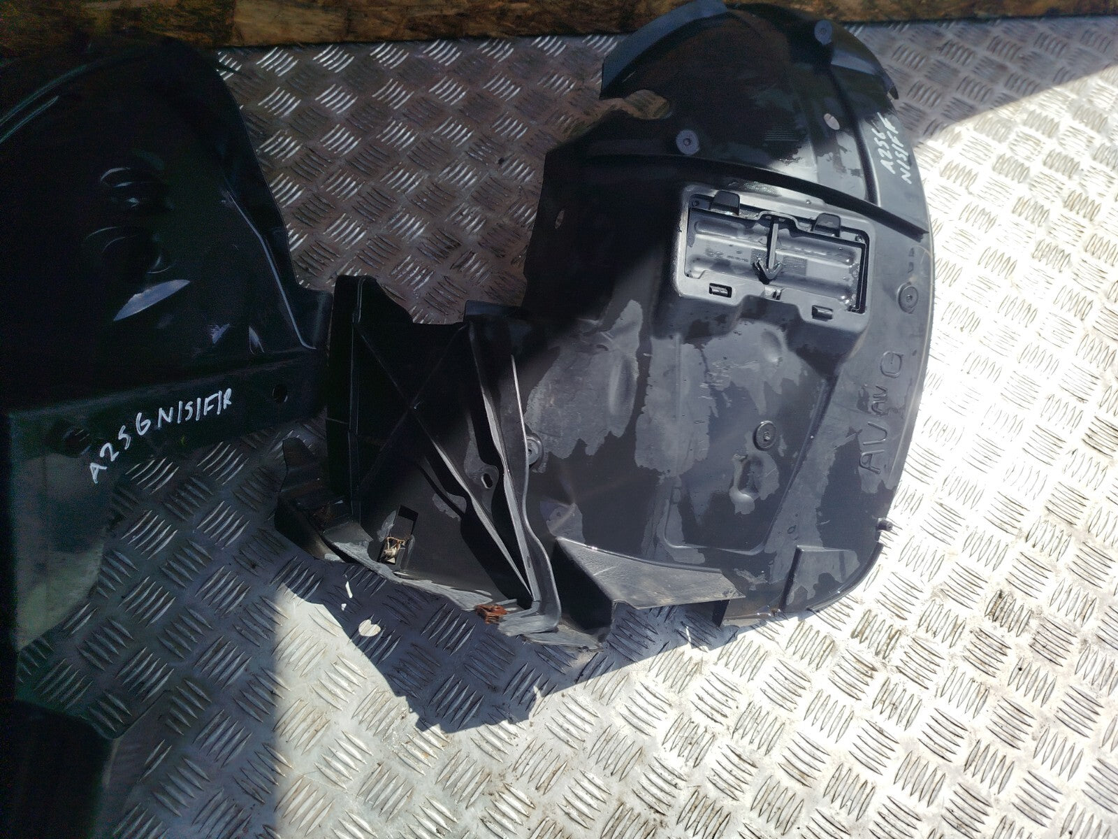 ✅Renault Trafic III Sl27 Sport 2016 1.6 Diesel FRONT LEFT WHEEL ARCH LINER A256 - Image 6