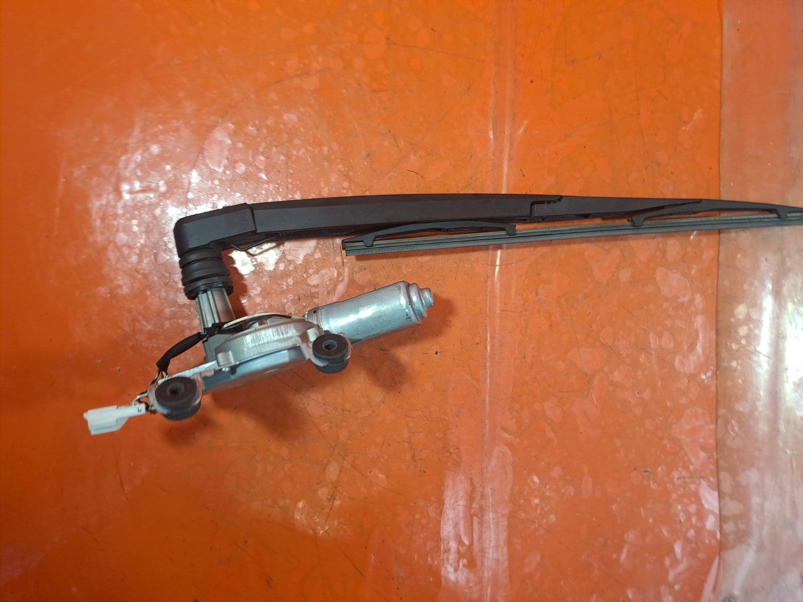 ✅SSANGYONG KORANDO 2.2 DIESEL 2015 REAR WIPER ARM & MOTOR Warranty A337 - Image 4