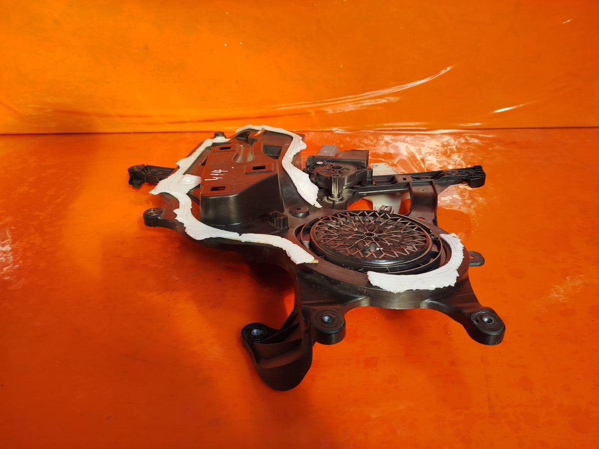 2020 Vauxhall Combo MK4 Front Right Window Regulator Motor 9830335980 A414 - Image 5