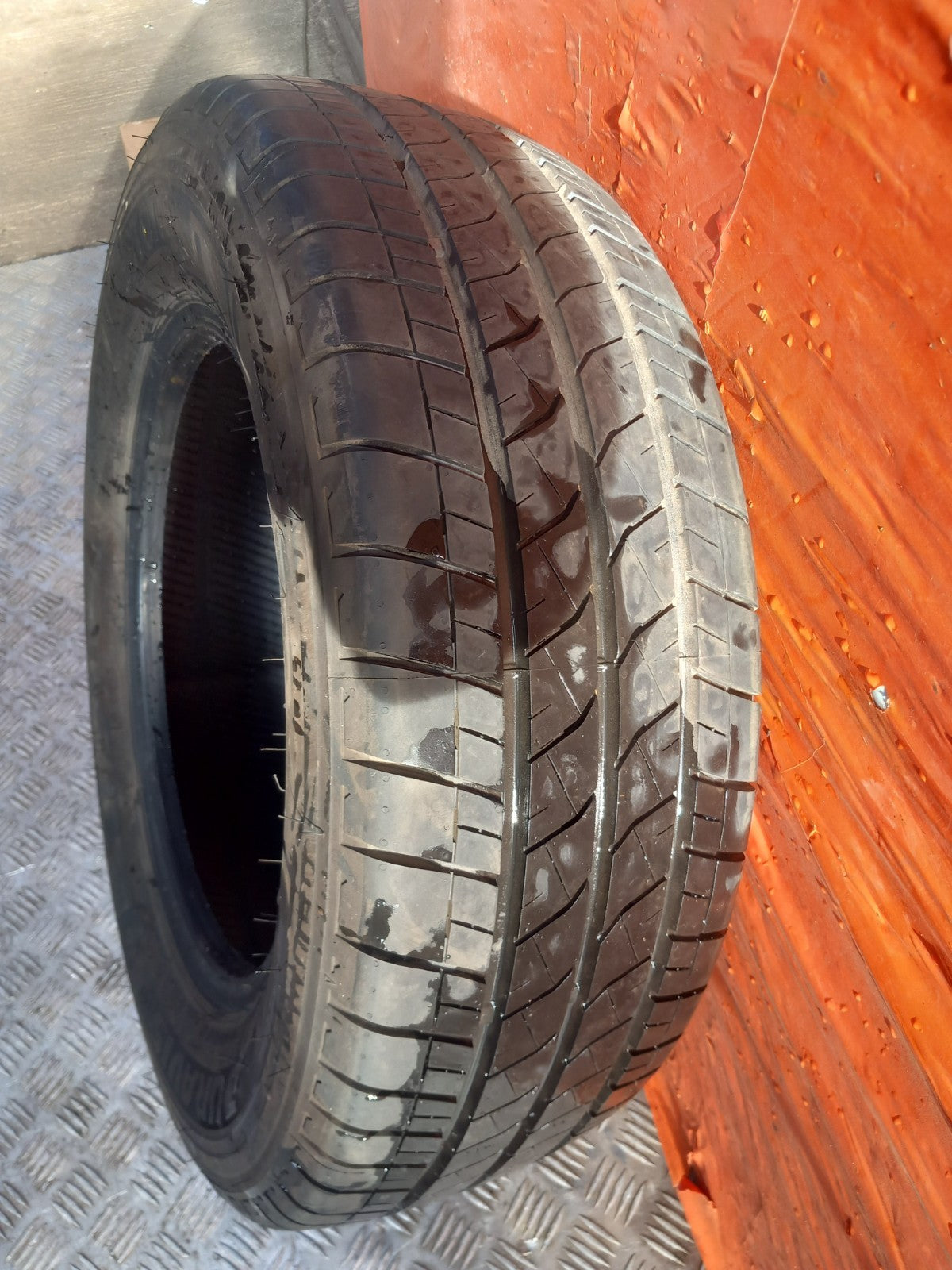 2021 VW Transporter T30 Bridgestone Tyre 215/65 R16 Warranty A412 - Image 8