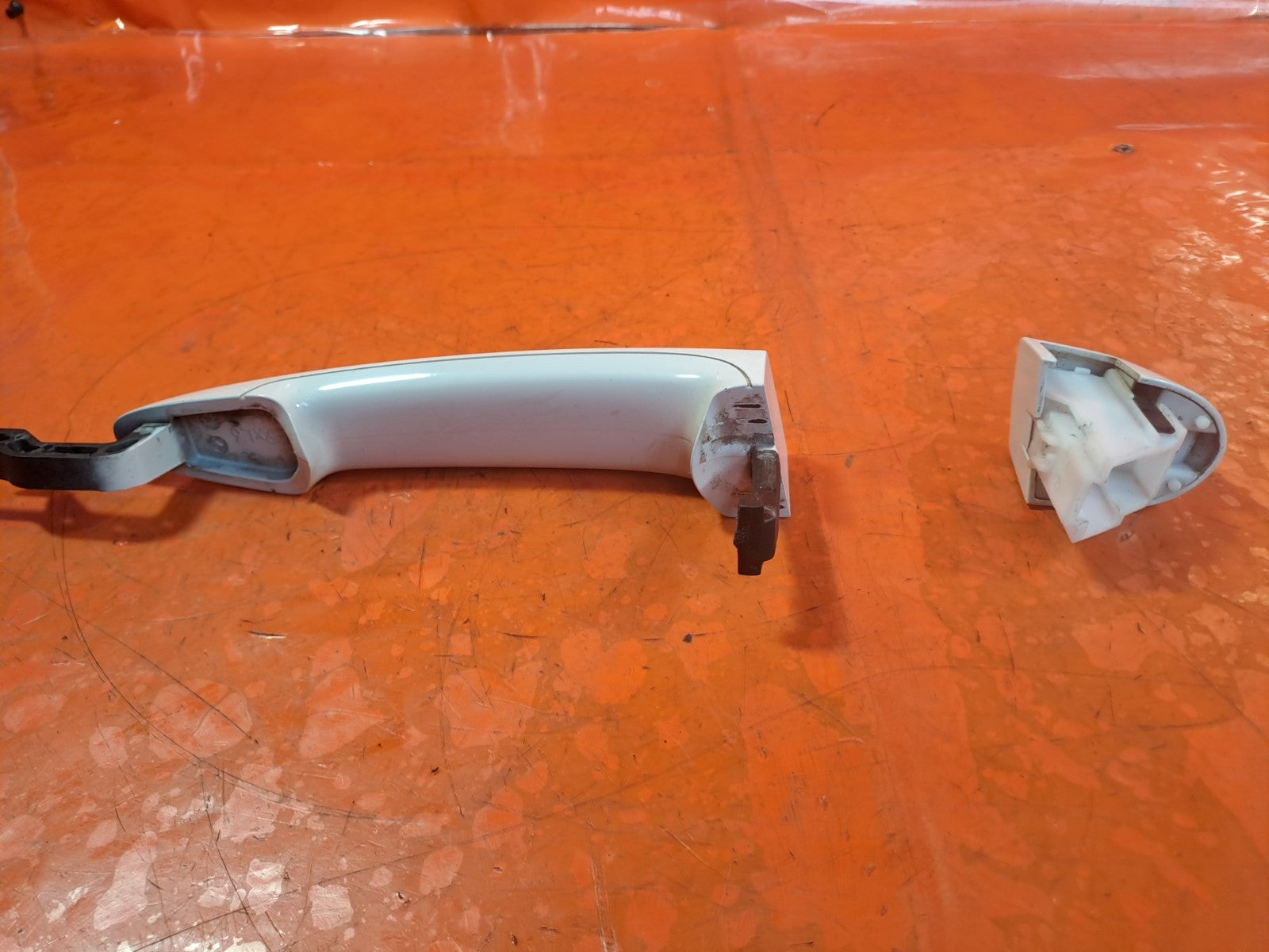 ✅BMW F33 420D M SPORT 2.0 DIESEL 2015 EXTERIOR DOOR HANDLE WHITE Warranty A367 - Image 6