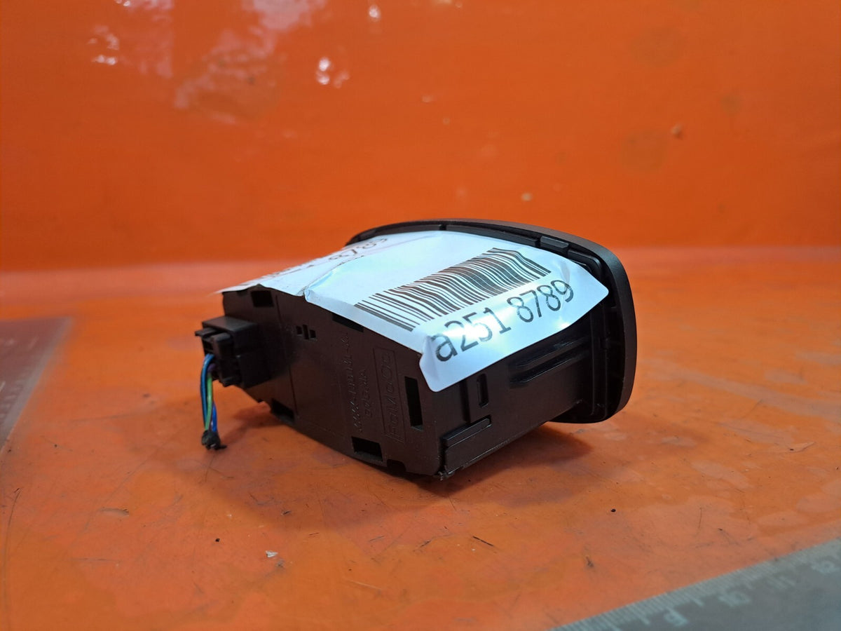 2019 Ford Fiesta MK8 ST-Line Headlight Fog Light Switch H1BT-13D061-AD Warranty - Image 8