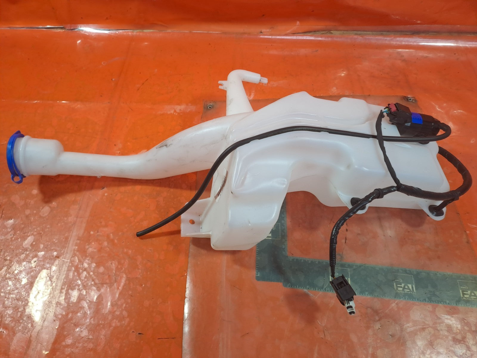 ✅2024 FORD TRANSIT COURIER WINDSCREEN WASHER FLUID BOTTLE TANK R2X6-17B613-AB - Image 6