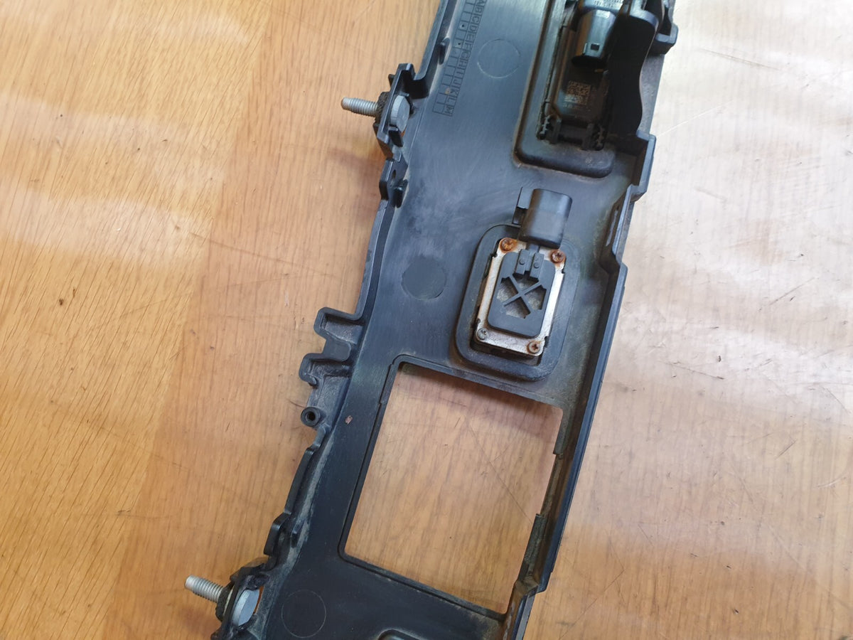 2022 Range Rover Evoque L551 Tailgate Boot Handle Trim K8D2-404C42-A A169 - Image 9