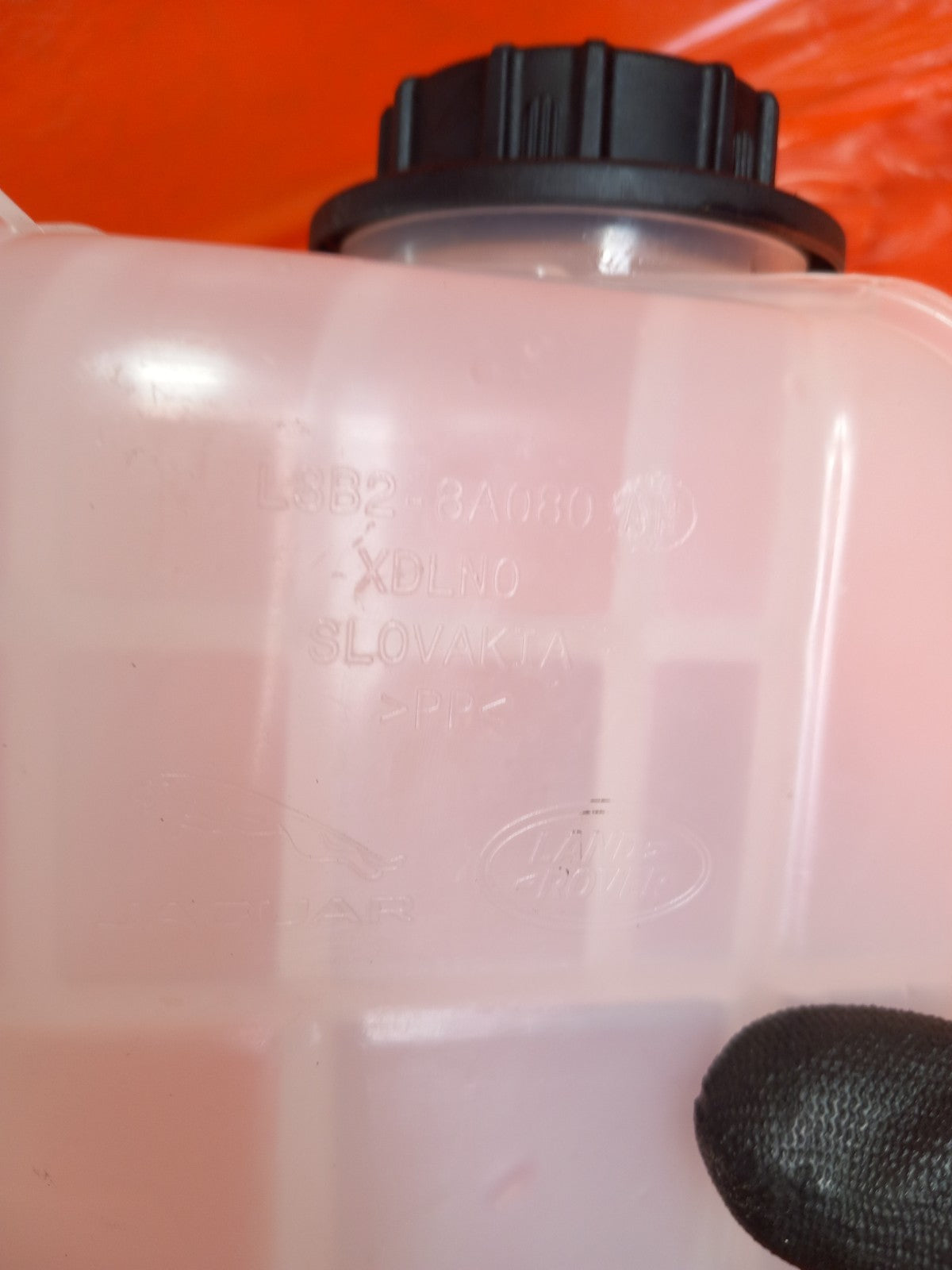 Land Rover Defender L663 3.0 Diesel 2025 Coolant Expansion Tank L8B28A080 A396 - Image 10