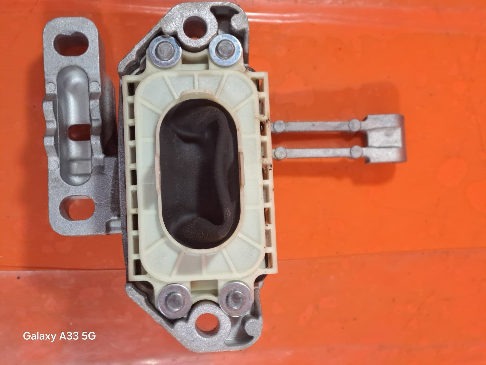 ebay-src:https://i.ebayimg.com/00/s/mtiwmfgxnjaw/z/2giaaeswz19pc0pt/$_57.jpg