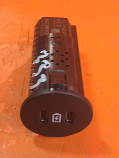 ✅FORD KUGA ST-LINE X 2.5 PETROL 2023 REAR SOCKET PORT TYPE C DOUBLE CONNECTION - Image 2