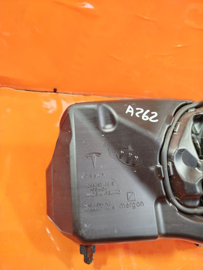 ✅2020 TESLA MODEL 3 WINDSCREEN WASHER BOTTLE TANK 1096063-00-B + WARRANTY A262 - Image 2