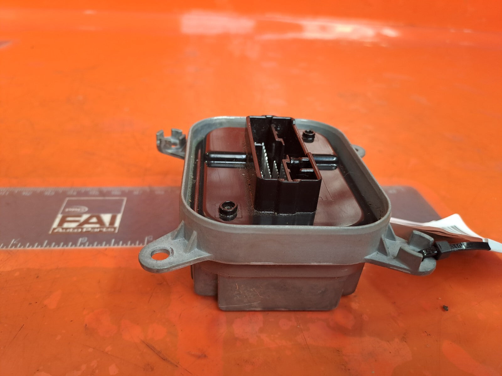 TESLA MODEL 3 LONG 2024 HEADLIGHT BALLAST CONTROL MODULE P1802471-31-D Warranty - Image 9