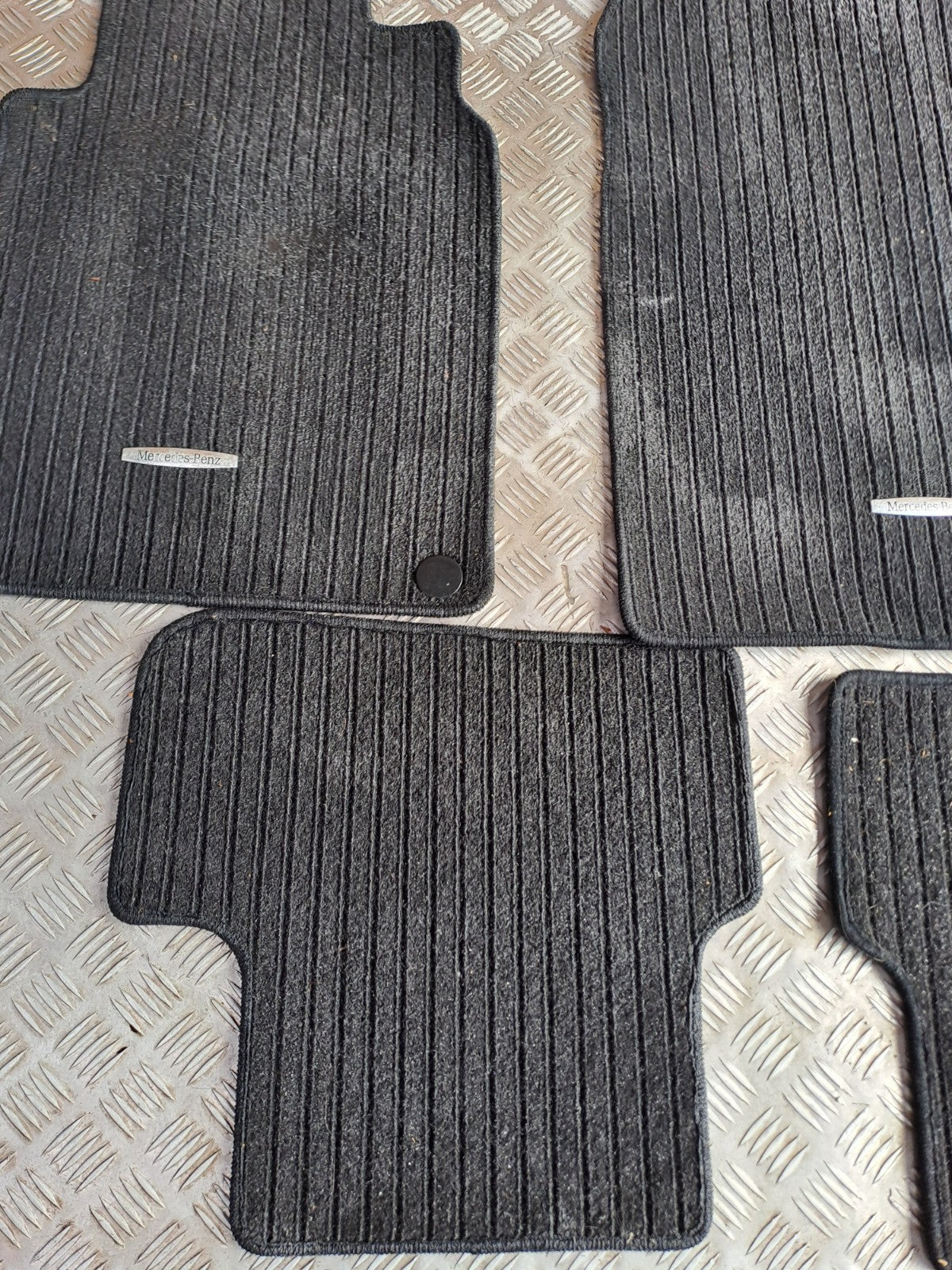 ✅MERCEDES B180 W246 1.8 DIESEL 2012 INTERIOR FLOOR MATS SET A2466802248 Warranty - Image 5