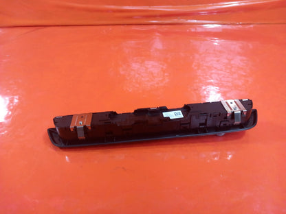 BMW F40 116D 1.5 Diesel 2021 Radio Audio CD Player Switch Panel 5A47C50 A365 - Image 12