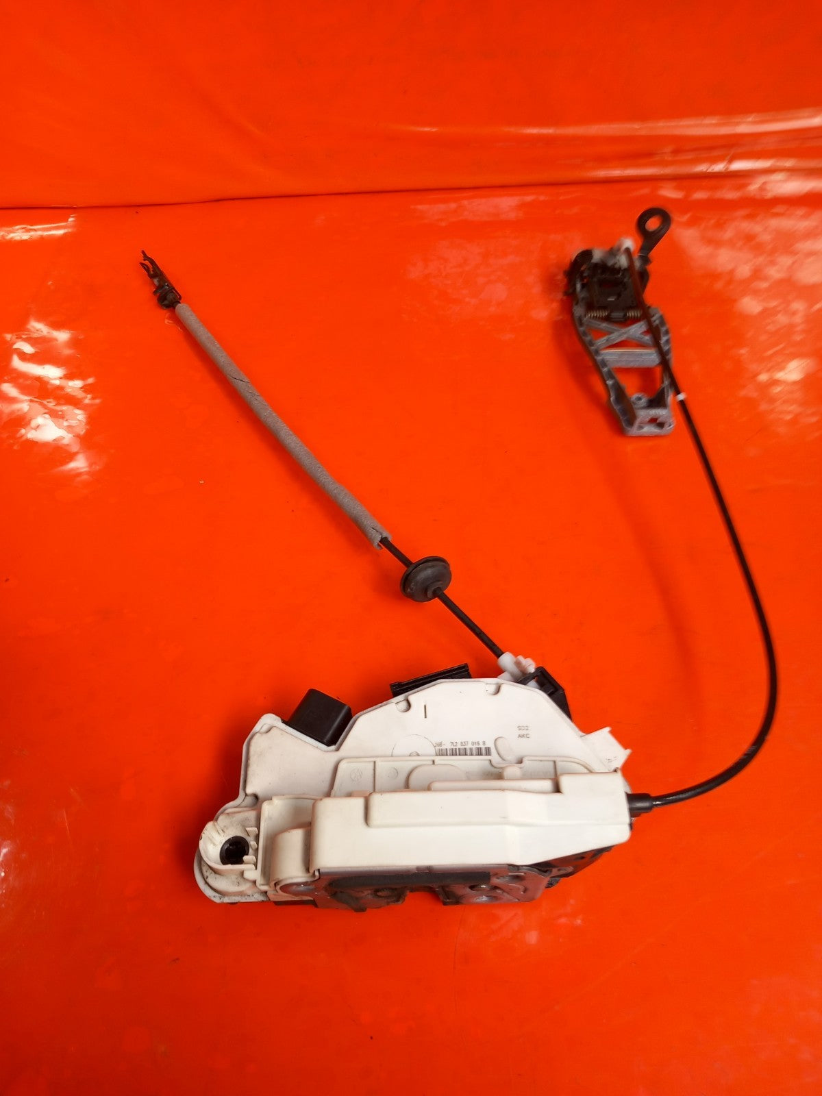 VW Transporter T30 2.0 Diesel 2021 Front Left Door Lock 7L2837015B A410 - Image 2
