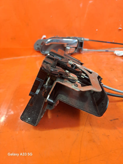 ✅SSANGYONG RODIUS TURISMO 2.2 DIESEL 2017 REAR LEFT DOOR LOCK Warranty A286 - Image 4