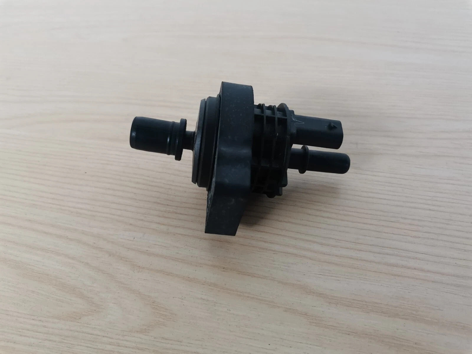 ✅Mercedes CLS 450 W257 3.0 Petrol 2019 Vacuum Purge Valve A0004703700 Warranty - Image 7