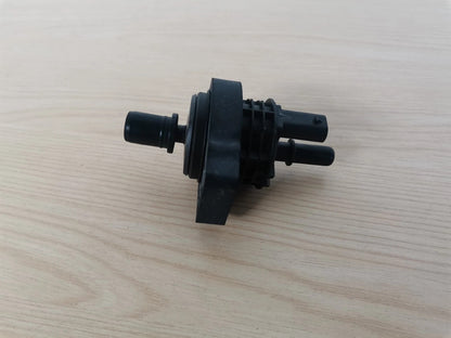 ✅Mercedes CLS 450 W257 3.0 Petrol 2019 Vacuum Purge Valve A0004703700 Warranty - Image 7