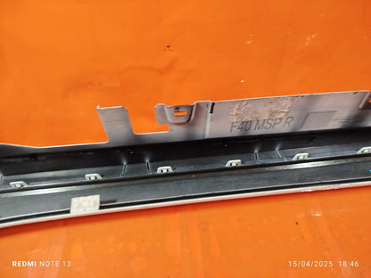2023 BMW 1 Series F40 Right Side Skirt White 8072574 scratches Warranty A151 - Image 12