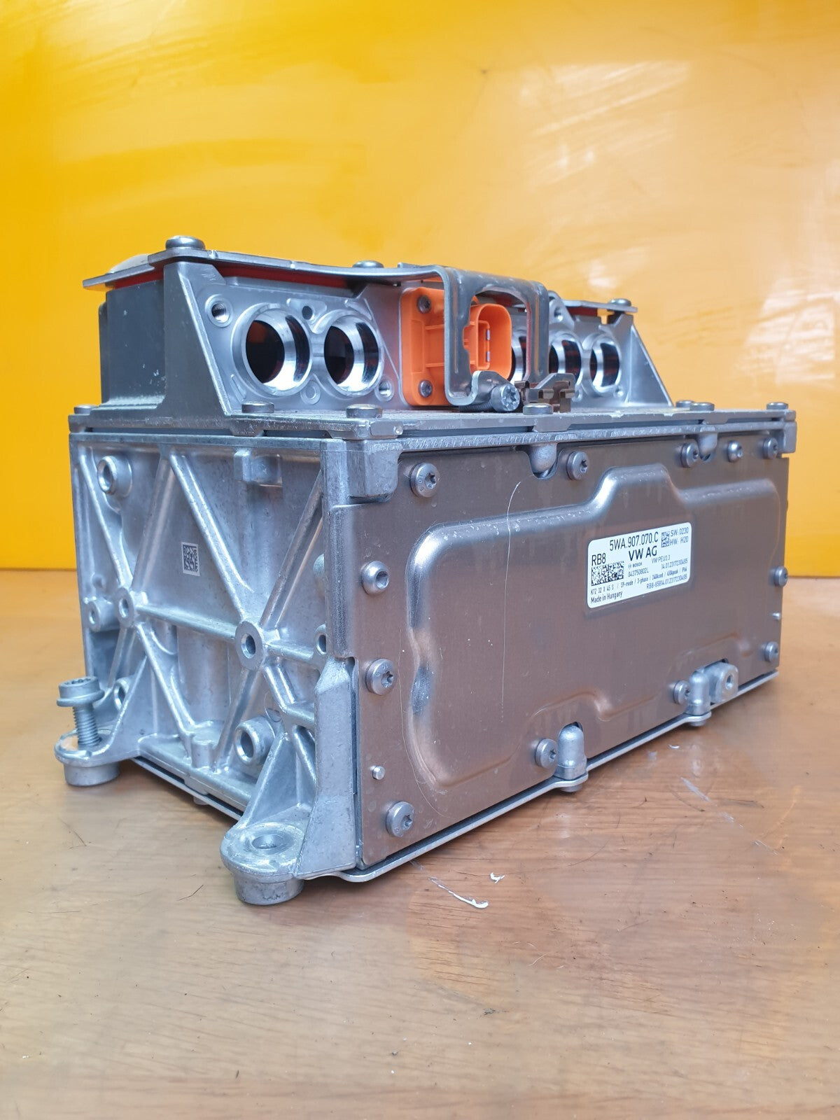 ebay-src:https://i.ebayimg.com/00/s/mtywmfgxmjaw/z/kwiaaoswhgvmyhj8/$_57.jpg