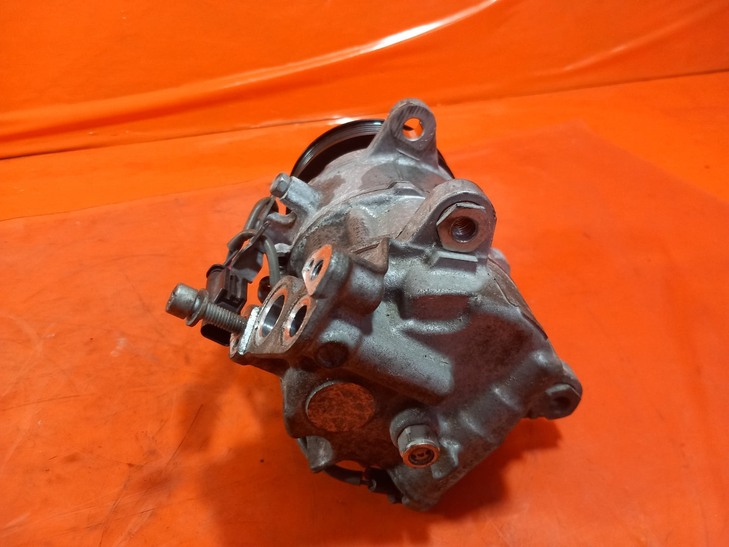 ebay-src:https://i.ebayimg.com/00/s/mtiwmfgxnjaw/z/edwaaesww45qkuqz/$_57.jpg