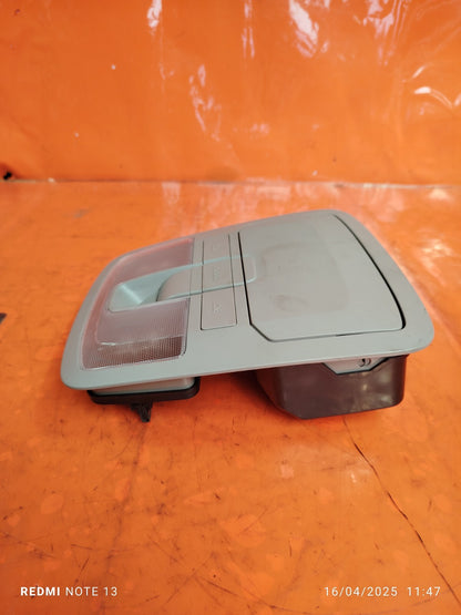 ✅Ssangyong Tivoli Ex 2016 1.6 Diesel FRONT INTERIOR ROOF LIGHT 77670-34000 A279 - Image 4
