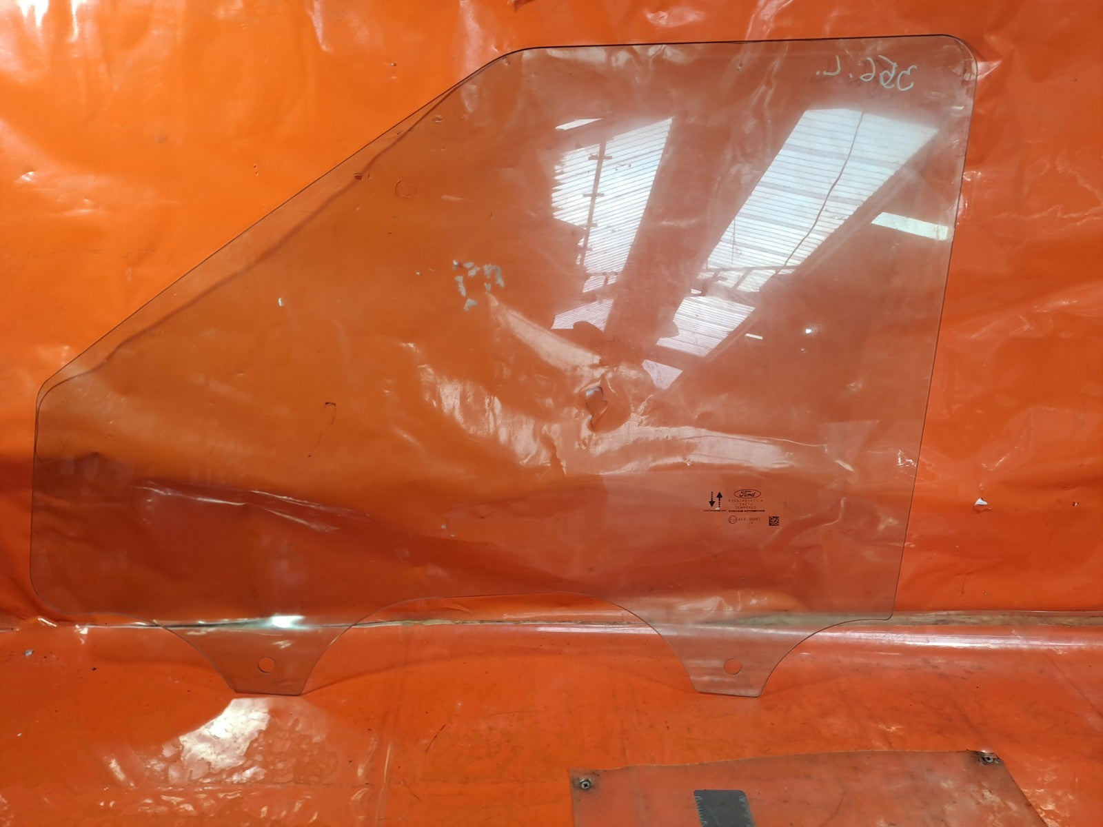 ✅FORD TRANSIT COURIER 1.5 DIESEL 2024 FRONT LEFT DOOR WINDOW GLASS R2X6V21411A - Image 2