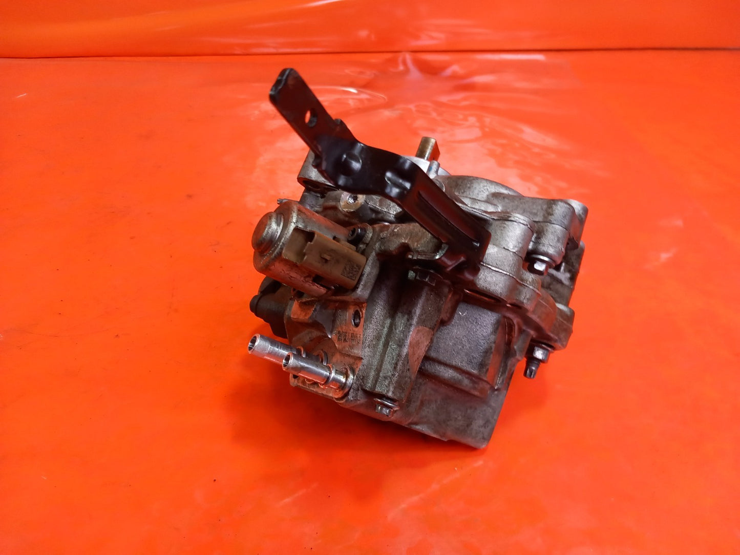 2019 Ford Galaxy MK3 Zetec 2.0 TDCi High Pressure Fuel Pump 9674984480 A345 - Image 3