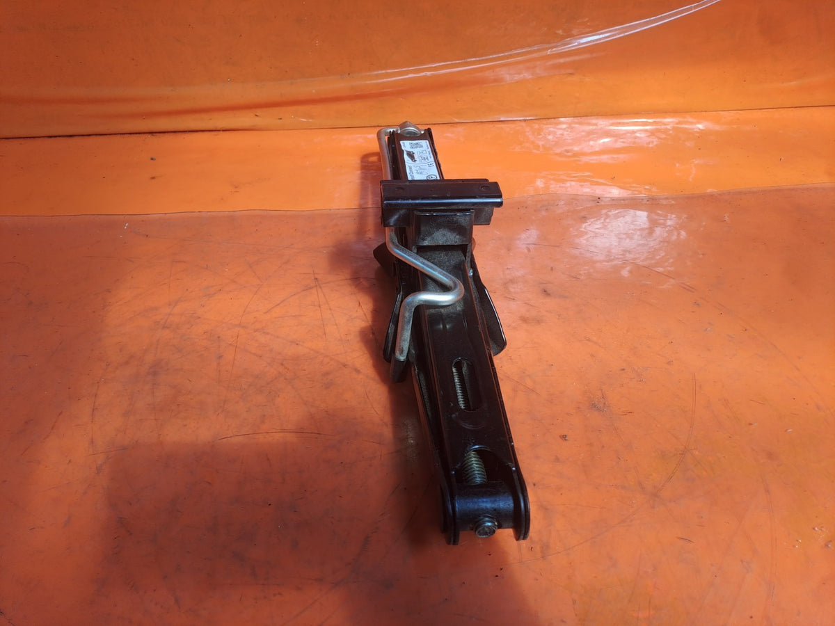 ebay-src:https://i.ebayimg.com/00/s/mtiwmfgxnjaw/z/jriaaeswc8fqhwjk/$_57.jpg