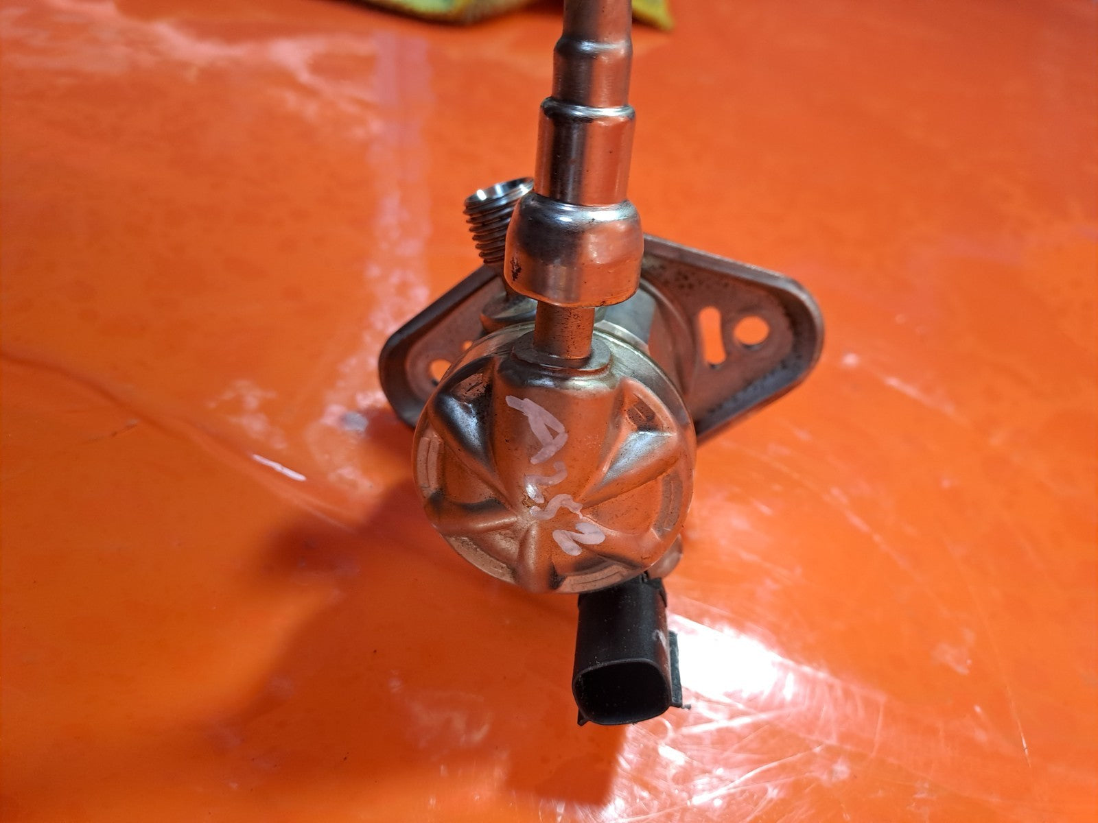 ebay-src:https://i.ebayimg.com/00/s/mtiwmfgxnjaw/z/xsgaaeswjsjo0tid/$_57.jpg