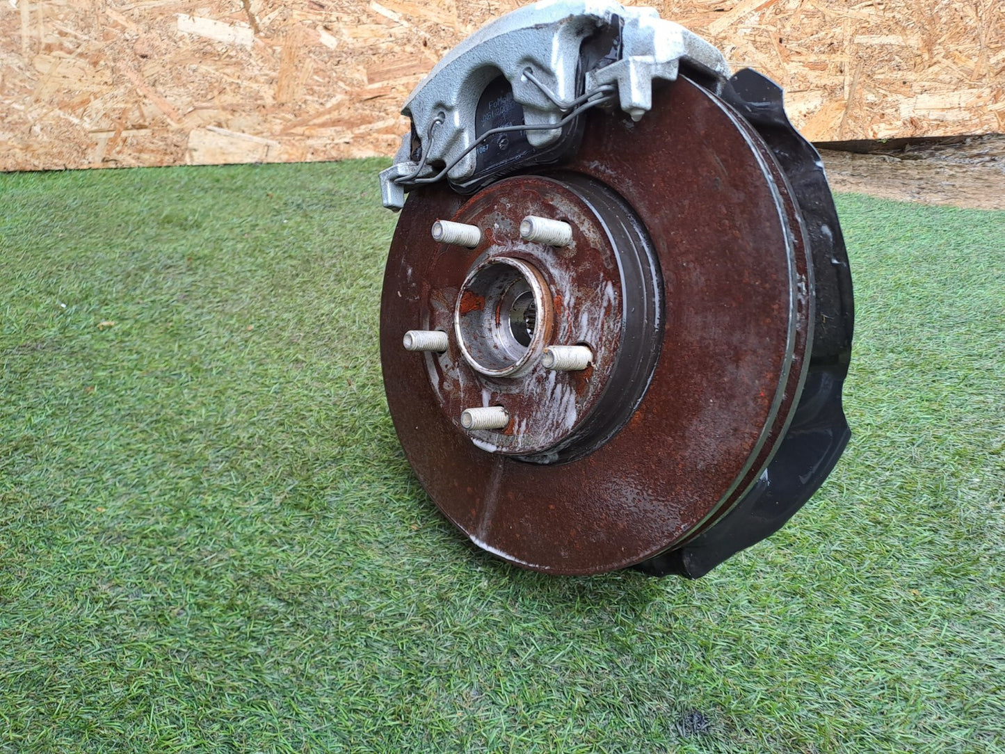 ✅Ford Focus (C 51) 2018 1.5 Diesel FRONT LEFT LEG HUB JX61-20080-CE Warranty - Image 3