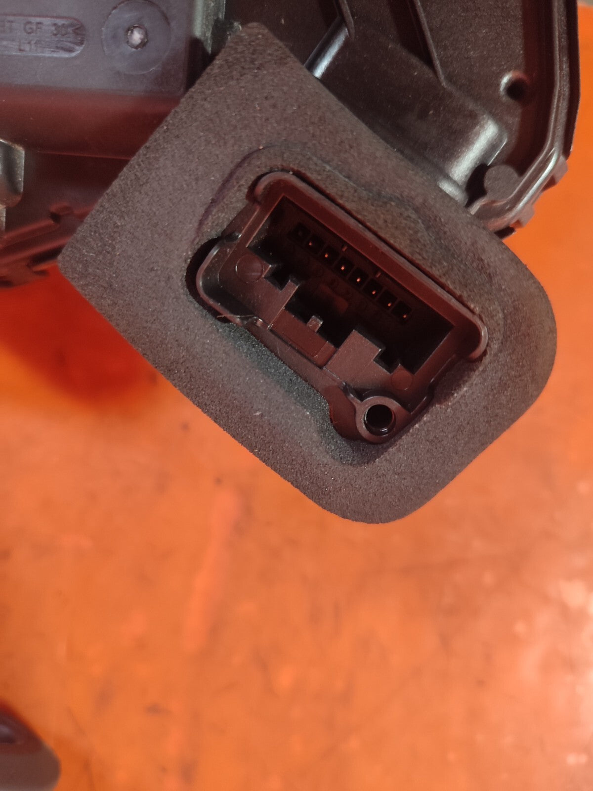 ebay-src:https://i.ebayimg.com/00/s/mtywmfgxmjaw/z/axkaaoswcizoojxu/$_57.jpg