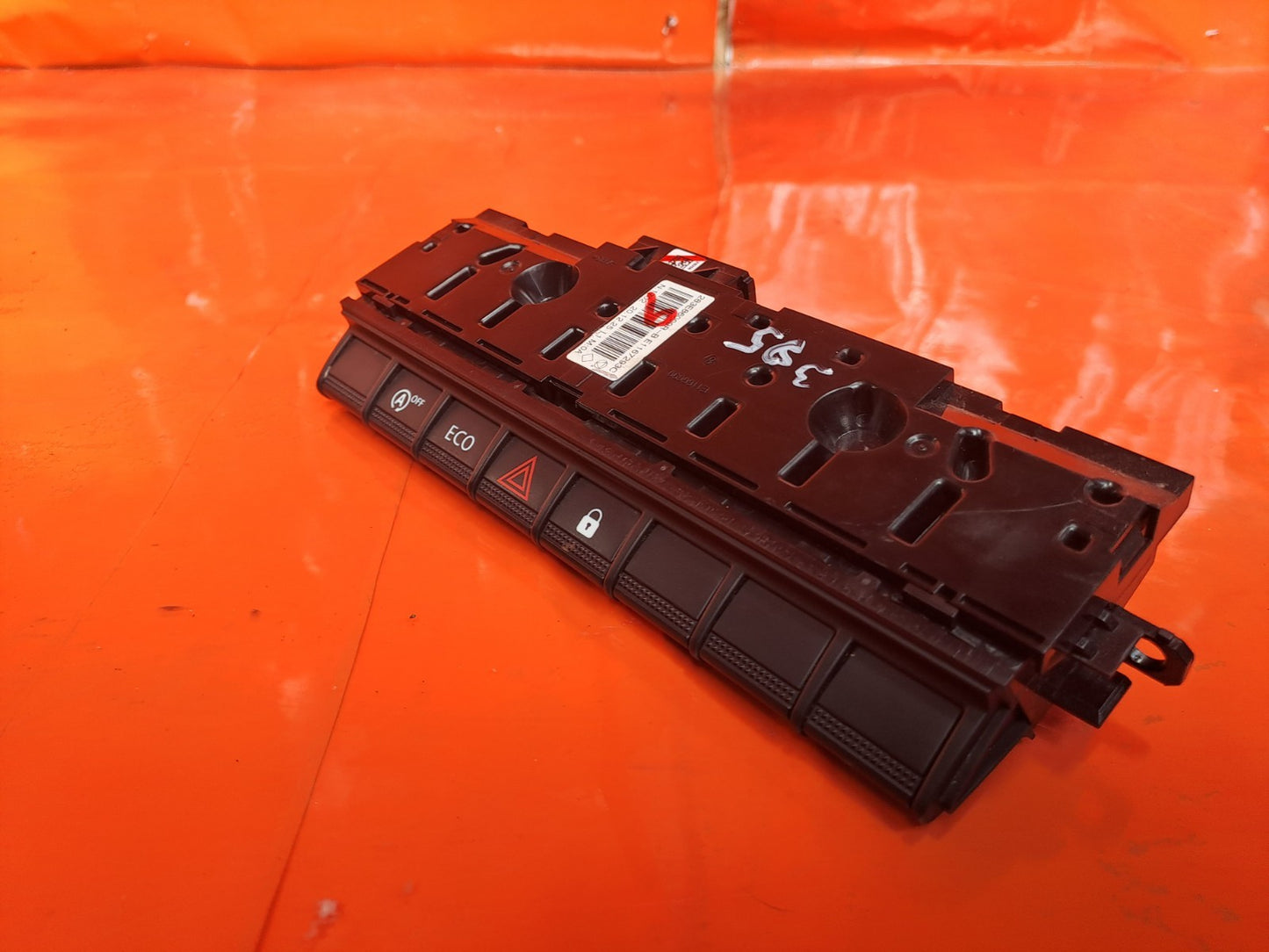 ✅2021 Renault Captur MK2 Hazard Switch 283E86009R + Warranty A385 - Image 3