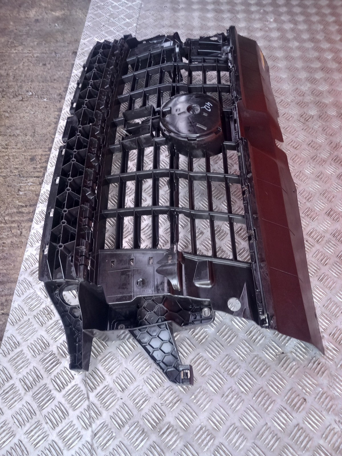 2021 VW Transporter T30 Front Grill w/ Radar Support Panel 7LA807699 A412 - Image 5