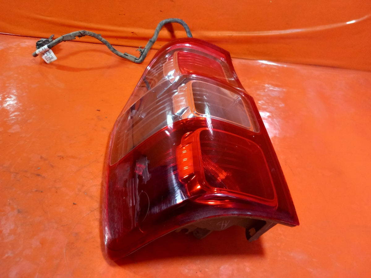 2021 Ford Ranger Wildtrak Rear Right Tail Light DB39-13404 Warranty A418 - Image 7