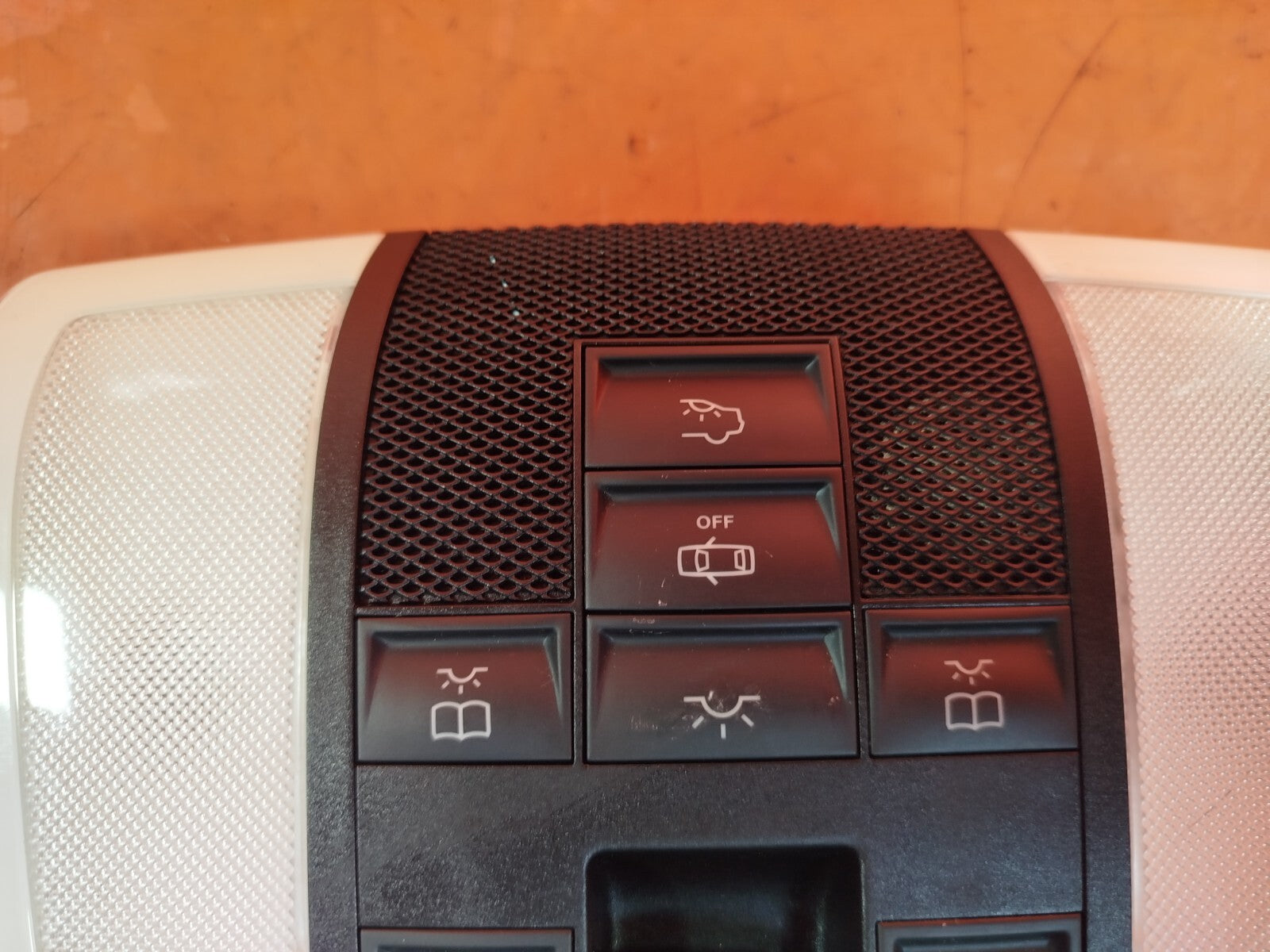 ✅Mercedes C-Class C250 W204 2.1 Diesel 2011 FRONT COURTESY LIGHT INTERIOR ROOF - Image 6