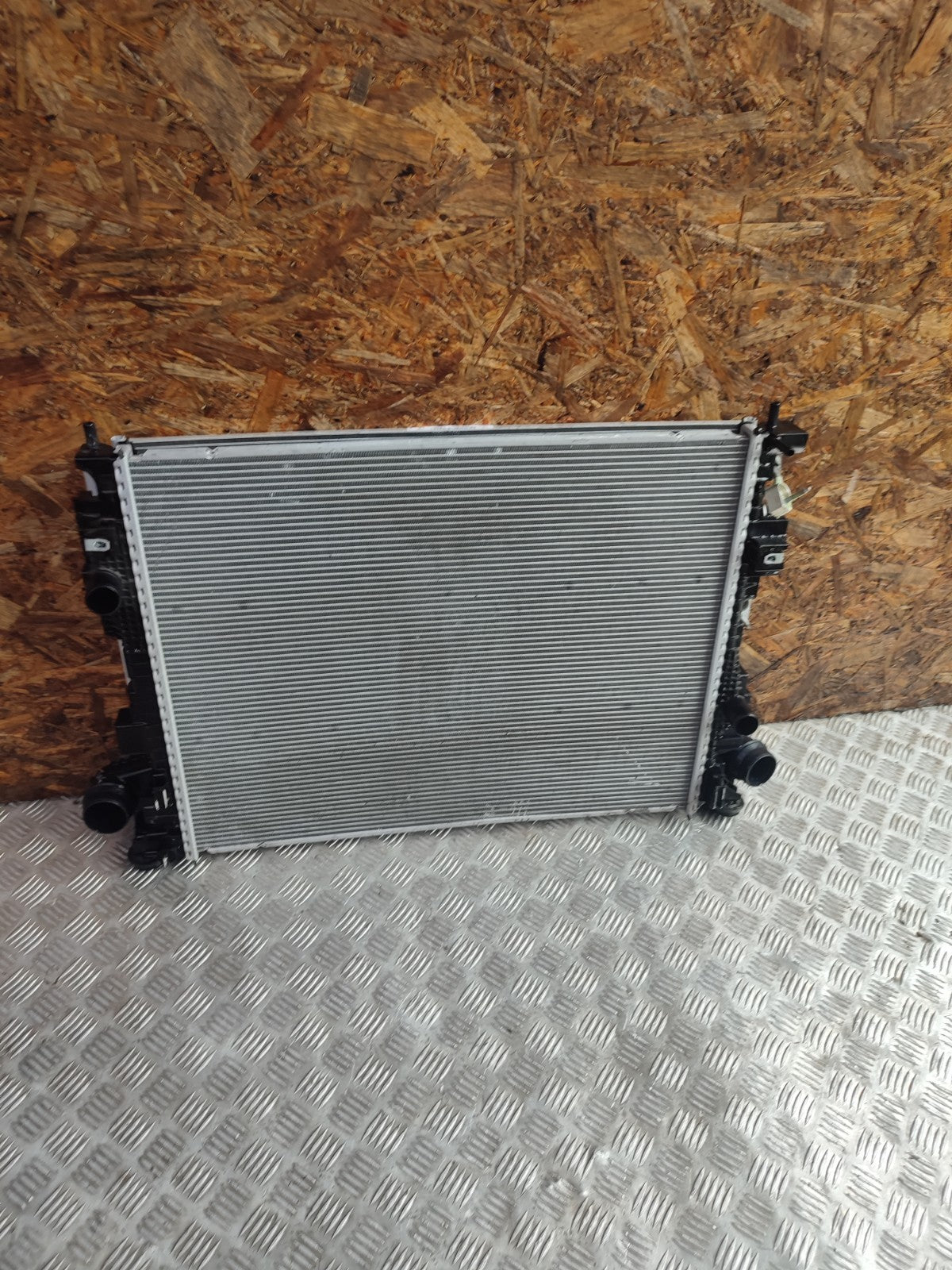 ebay-src:https://i.ebayimg.com/00/s/mtywmfgxmjaw/z/t-saaesweyxo0ejg/$_57.jpg