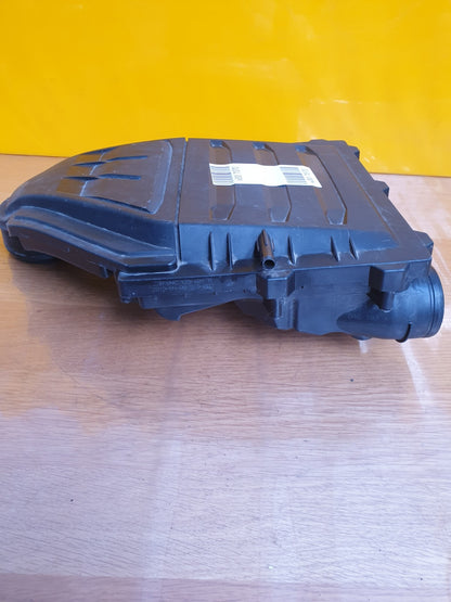 VW POLO AIR FILTER BOX ASSEMBLY 04C129601M X00 - Image 10