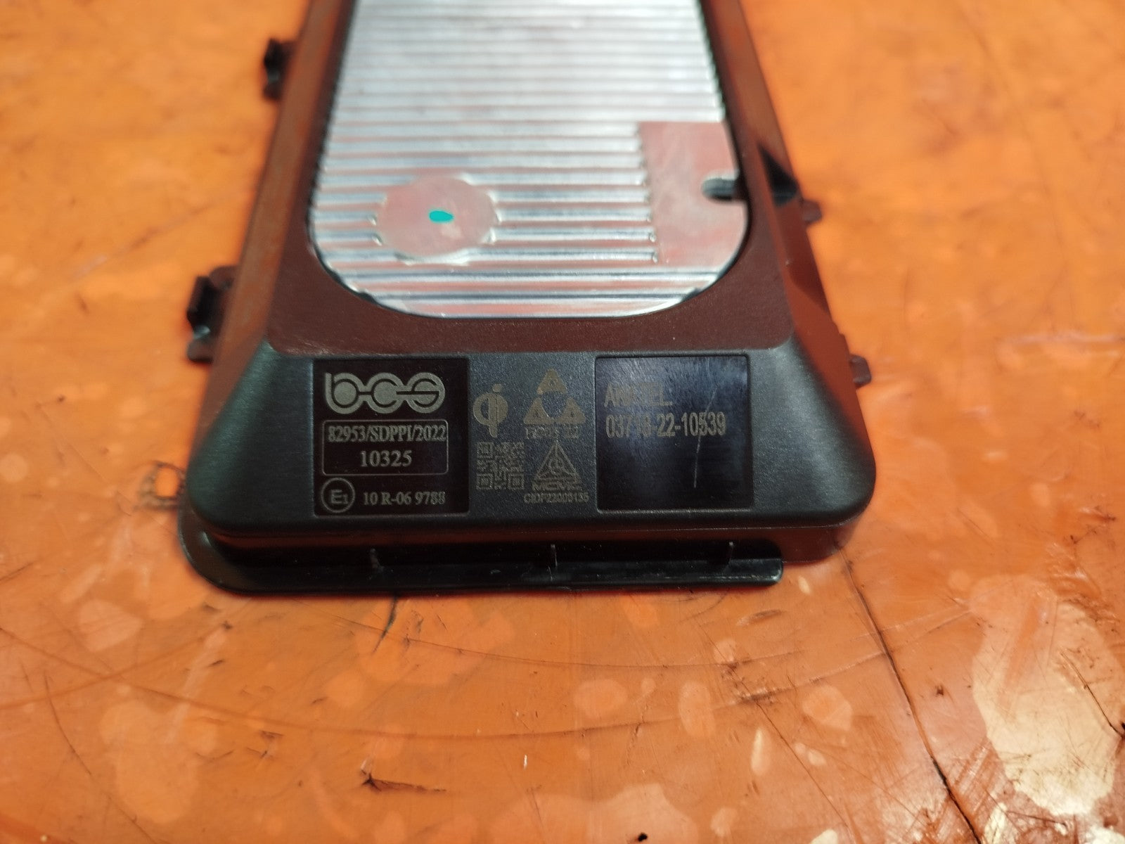 ✅VW GOLF GTE MK8 1.4 PETROL 2023 WIRELESS CHARGING MODULE OEM 5NA980611A A294 - Image 5
